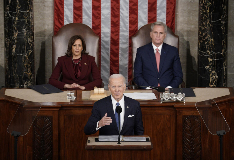 "Президент лгал". Байдена выгоняют из Белого дома по экспресс-программе