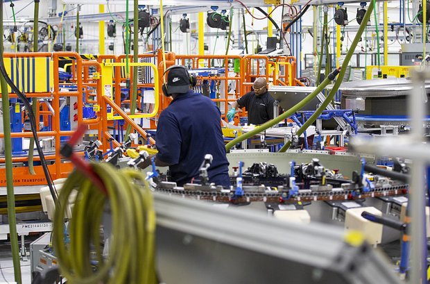 Что внезапно спасло США от глобального кризиса?