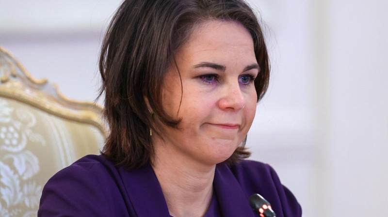 Почитай газеты. В ФРГ поставили Бербок на место после заявления о Путине