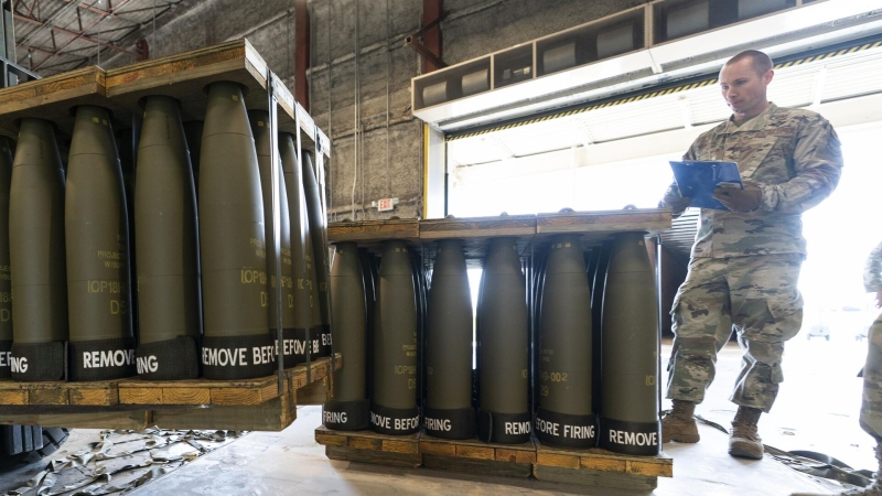 "Вымести его". Заявление Макрона об Украине привело французов в ярость